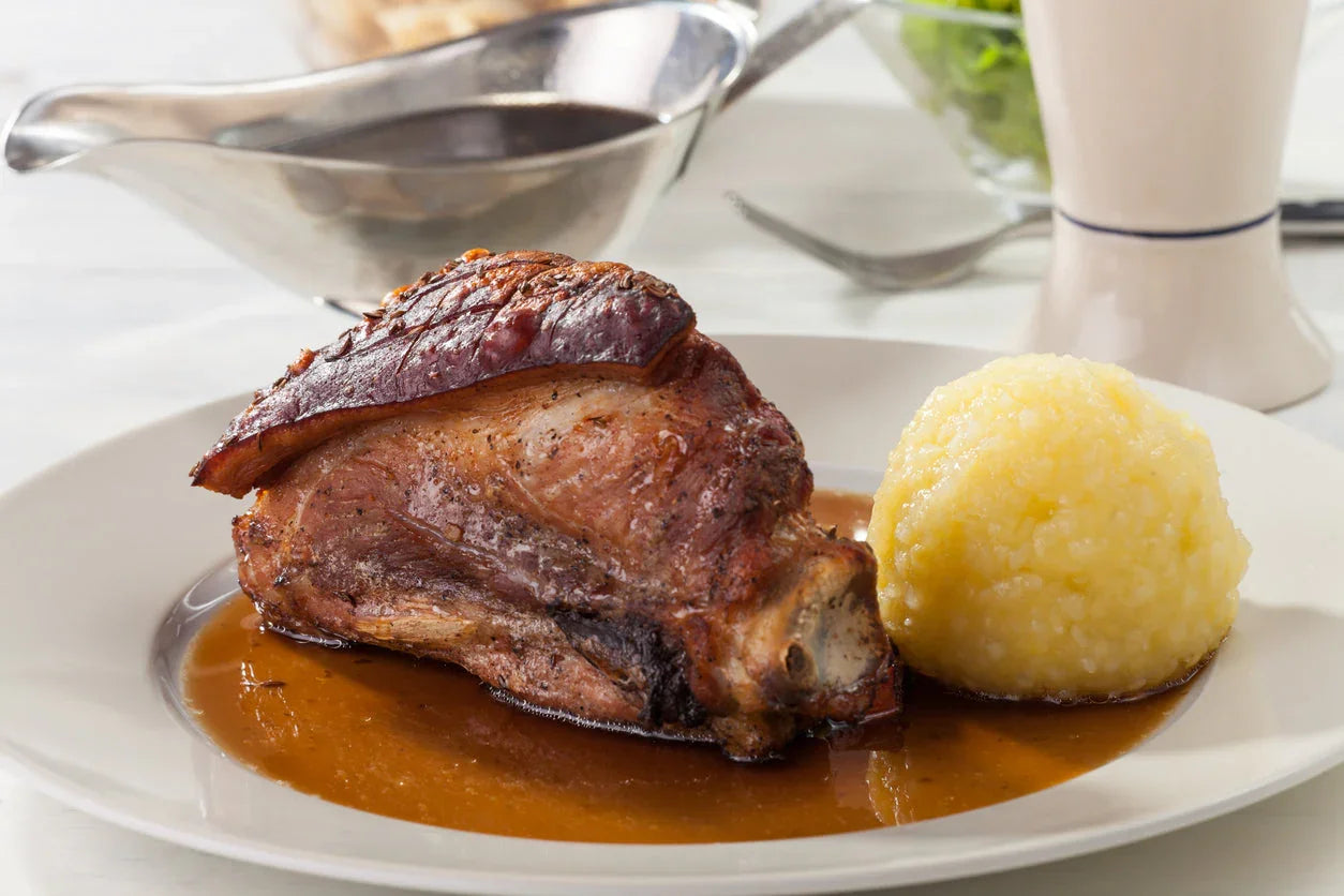 Wie bereite ich ein fränkisches Schäufele mit Kloß und Blaukraut zu? - Kochschein