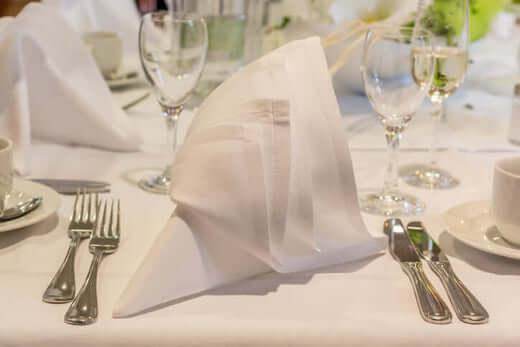 Servietten stilvoll falten - Kochschein