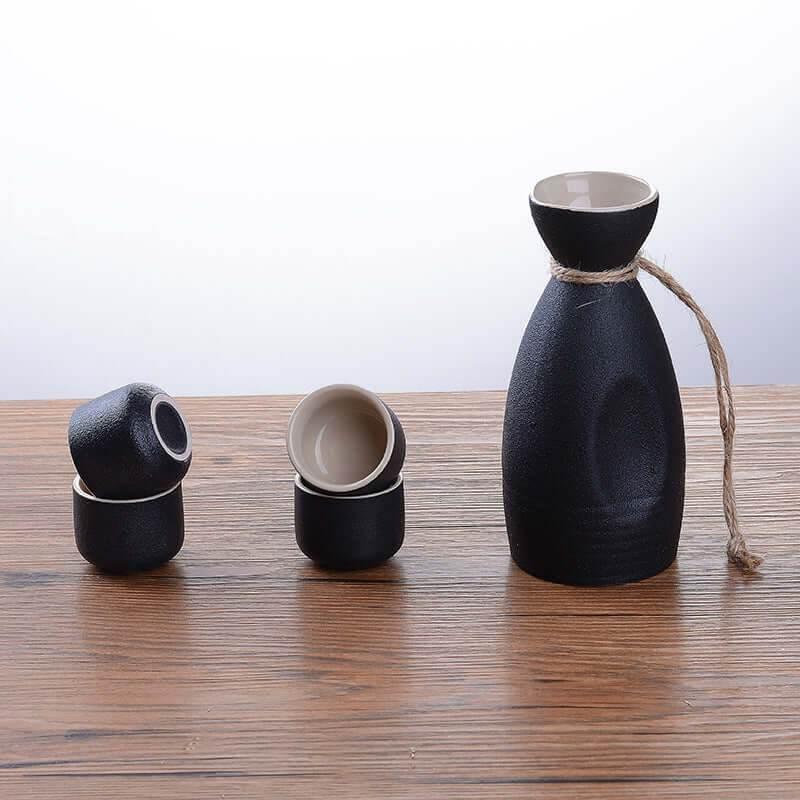 Komplettes Sake Trinkset aus Keramik (Zwei Varianten und Farben) - Kochschein