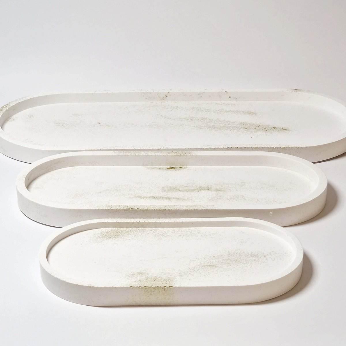 Handgegossenes ovales Tablett aus Gips (drei Größen) - Kochschein