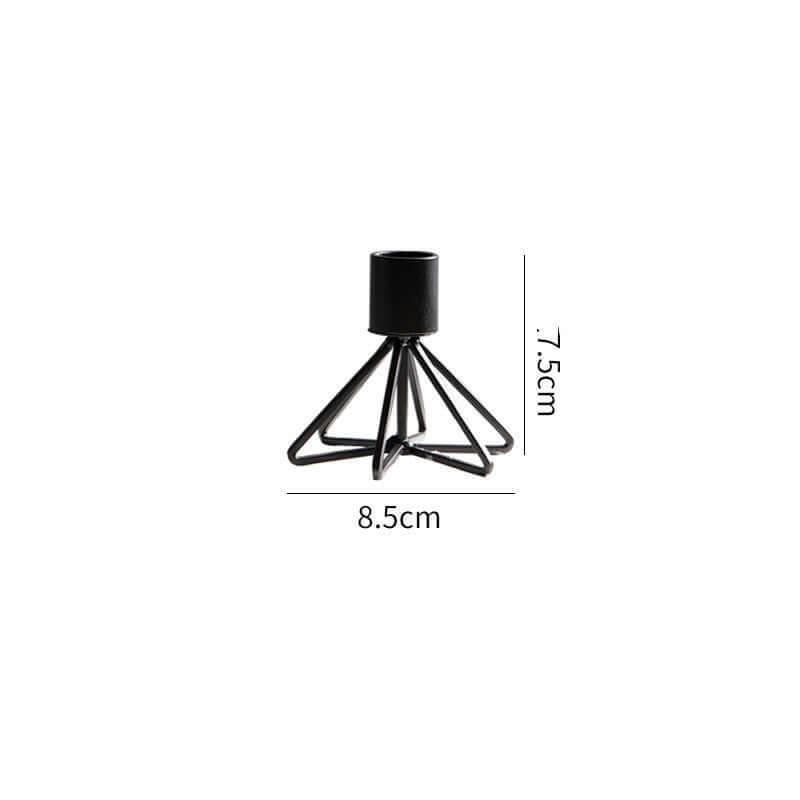 Stylischer schwarzer Kerzenständer PYRAMIDE aus Metall (zwei Größen) - Kochschein