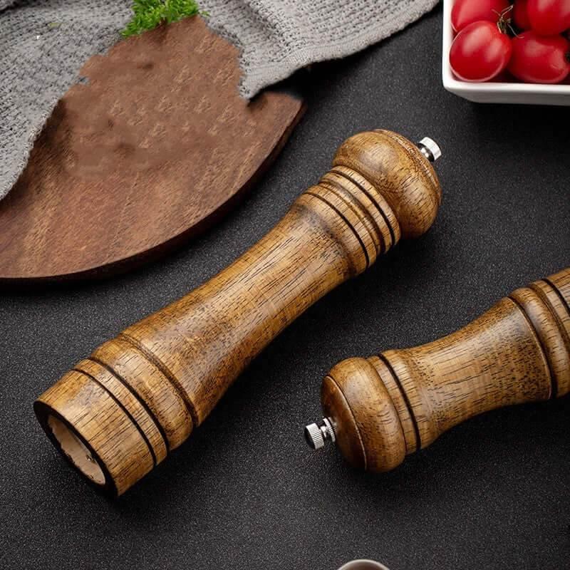 Klassische Gewürzmühle - Pfeffermühle aus Eichenholz (drei Größen) - Kochschein