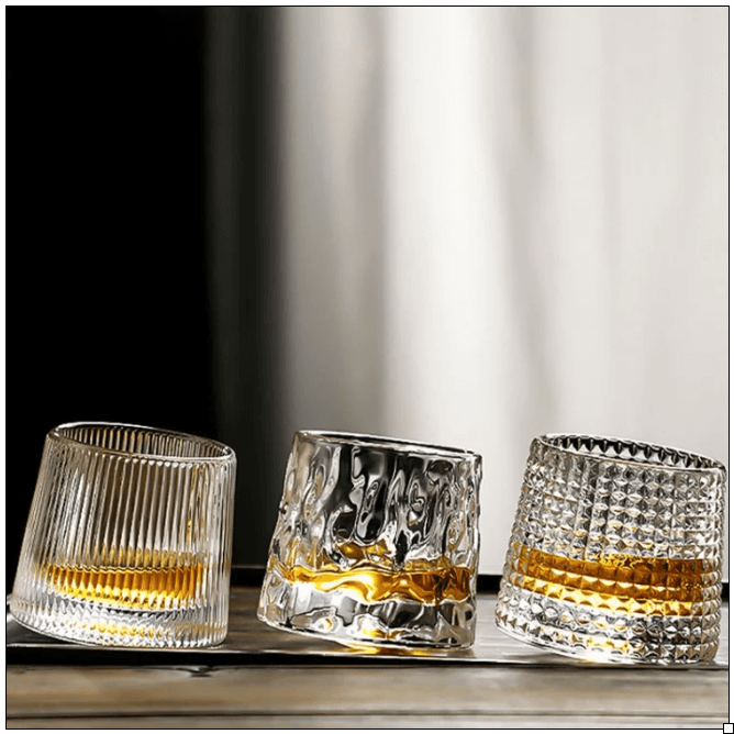 Rotierendes Whisky Glas aus Bleifreiem Kristallglas nur €12.90