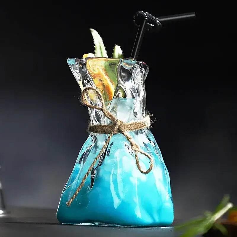 Extravagantes geriffeltes Cocktailglas