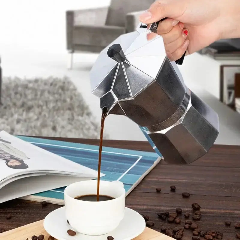 Italienischer Espresso-Kocher aus Aluminium (6 Größen) nur €12.90